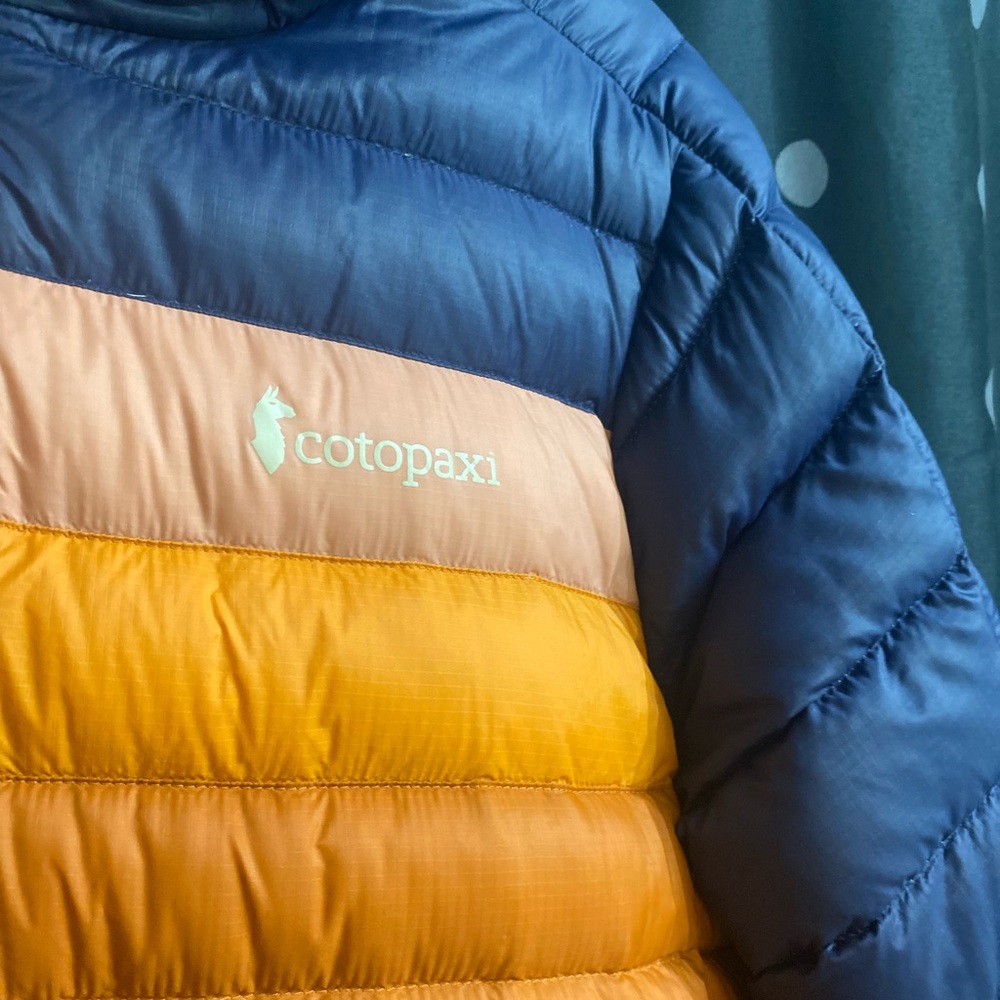 Cotopaxi Fuego Hooded Down Jacket